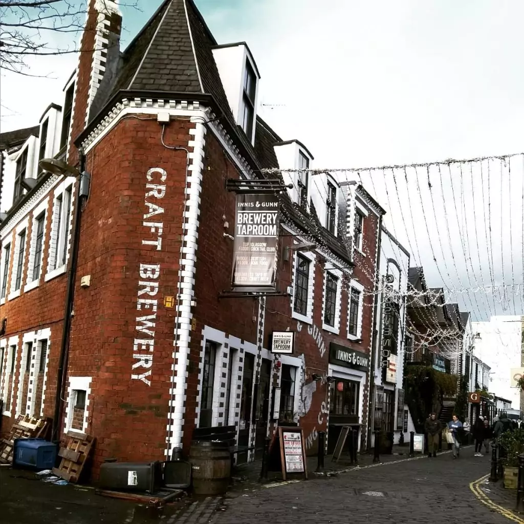 Que ver y hacer en Glasgow en 3 días Ashton lane