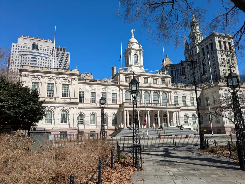 Itinerario y guía de viaje ruta de viaje de 10 días en Nueva York ayuntamiento de Nueva York y City Hall Park en Midtown Manhattan